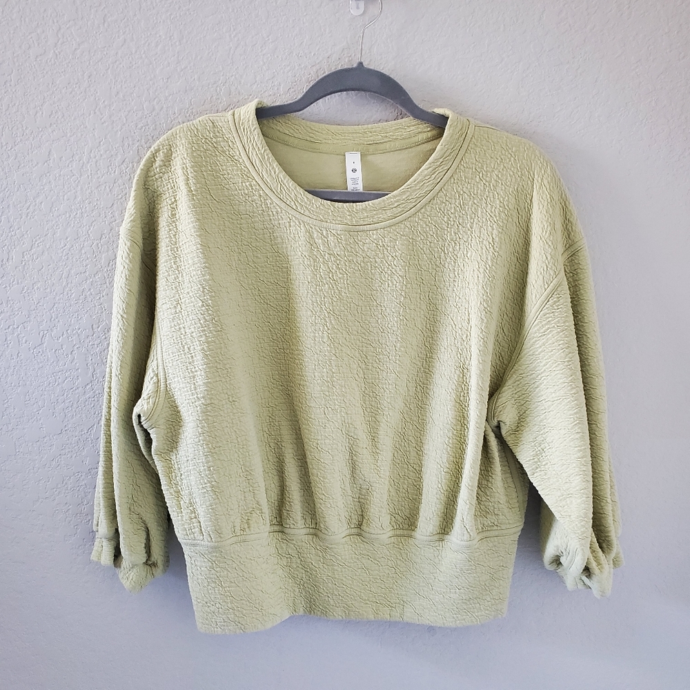 Lululemon textured crewneck pullover top